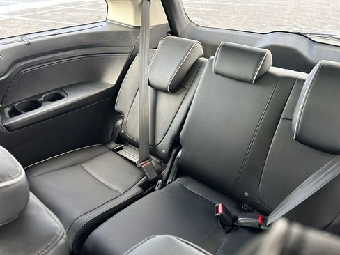 New 2026 Honda Odyssey Touring image 17