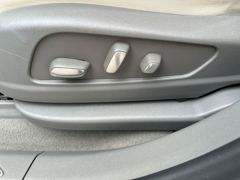 Used 2021 Cadillac XT5 Premium Luxury image 12