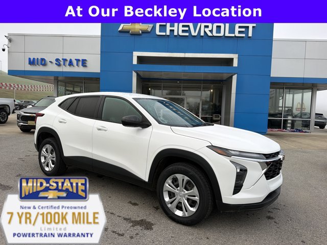 Used 2024 Chevrolet Trax LS FWD image 1