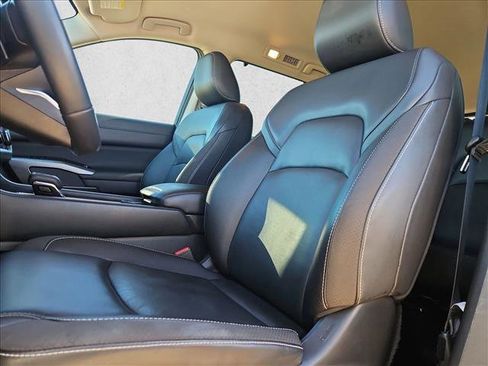 Used 2023 Nissan Pathfinder SL image 16