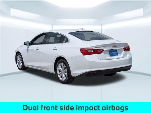 Used 2025 Chevrolet Malibu LT FWD image 4