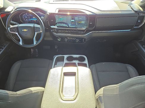 Used 2024 Chevrolet Silverado 1500 LT AWD/4WD image 16