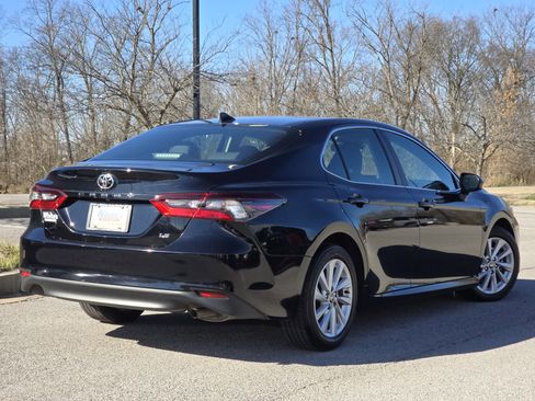 Used 2024 Toyota Camry LE image 13