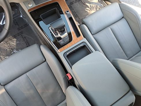 Used 2022 Audi Q5 2.0T Prestige w/ Prestige Package image 27