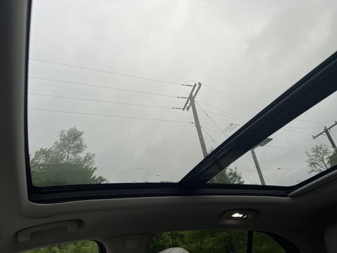 Used 2022 Cadillac XT4 Luxury w/ Cold Weather Package image 25