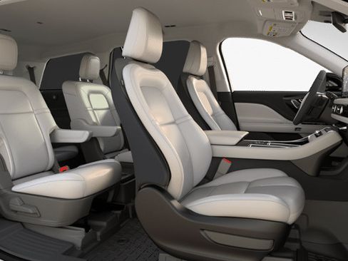New 2026 Lincoln Aviator AWD image 27