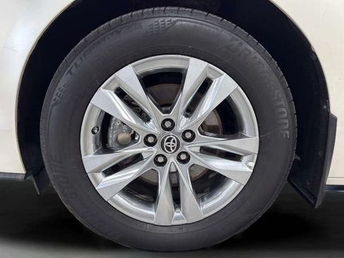 Used 2023 Toyota Sienna Limited AWD/4WD image 47