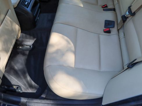 Used 2016 BMW 528i Sedan RWD image 18