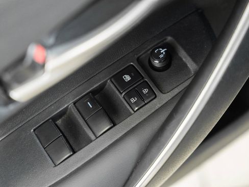 Used 2023 Toyota Corolla SE FWD image 34