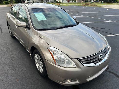 Used 2011 Nissan Altima 2.5 SL w/ 2.5SL Pkg image 4