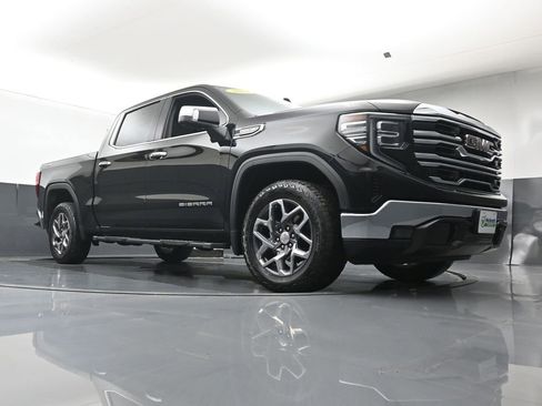 Used 2022 GMC Sierra 1500 SLT w/ SLT Convenience Package AWD/4WD image 22