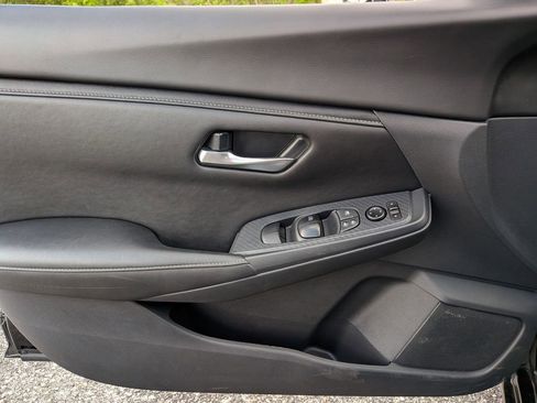 Certified 2025 Nissan Sentra SV FWD image 31