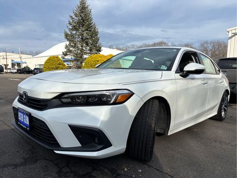 Certified 2023 Honda Civic Touring image 4