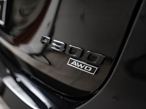 Used 2022 Jaguar XF R-Dynamic SE AWD/4WD image 19