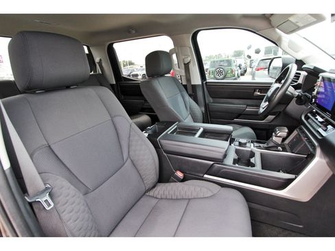 Used 2022 Toyota Tundra SR5 AWD/4WD image 29
