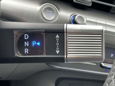 New 2026 Hyundai Kona SEL Premium FWD image 30