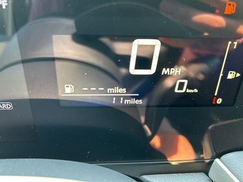 New 2025 Nissan Kicks S image 18