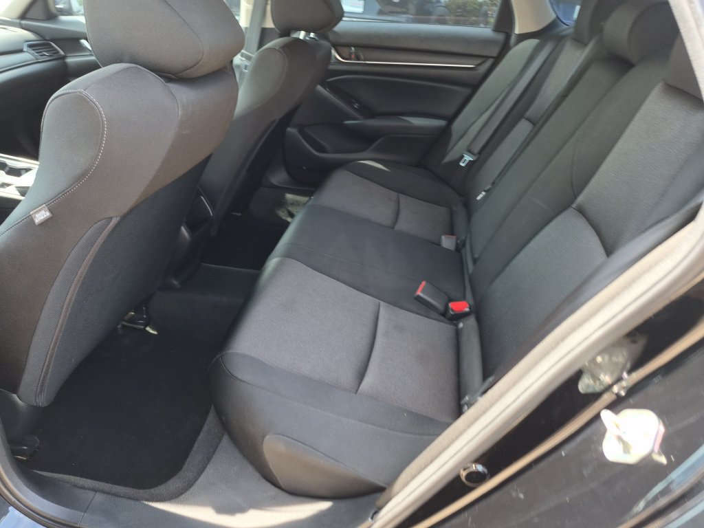 Used 2018 Honda Accord LX image 7