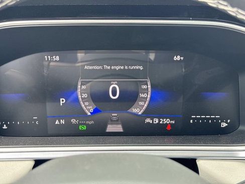 New 2026 Volkswagen Taos SE FWD image 20