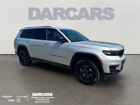 New 2025 Jeep Grand Cherokee L Altitude image 1