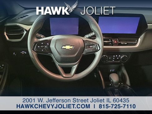 Used 2025 Chevrolet TrailBlazer LT AWD/4WD image 11