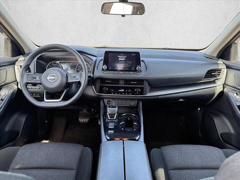 Used 2024 Nissan Rogue SV FWD image 13