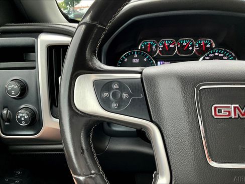 Used 2018 GMC Sierra 1500 SLE w/ SLE Value Package AWD/4WD image 11