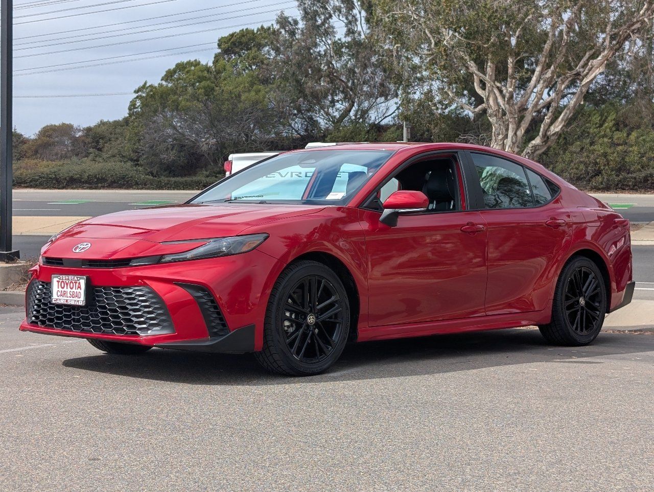 Used 2025 Toyota Camry SE FWD image 11