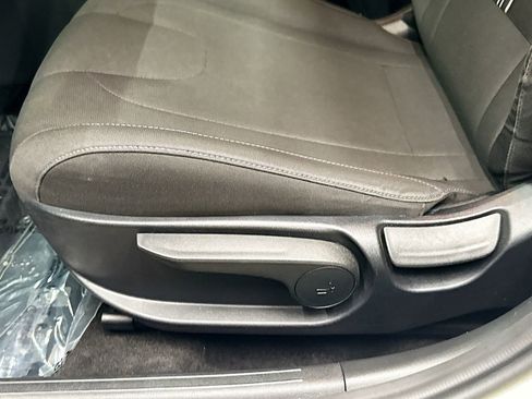 Used 2021 Hyundai Elantra SEL FWD image 21