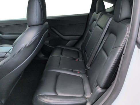 Used 2021 Tesla Model Y Long Range AWD/4WD image 26