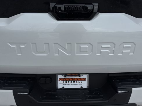Used 2024 Toyota Tundra Platinum image 32