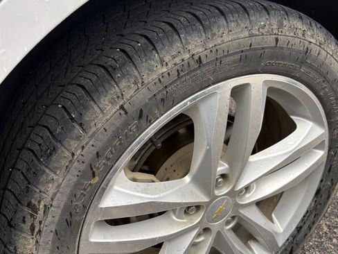 Used 2019 Chevrolet Equinox Premier FWD image 3