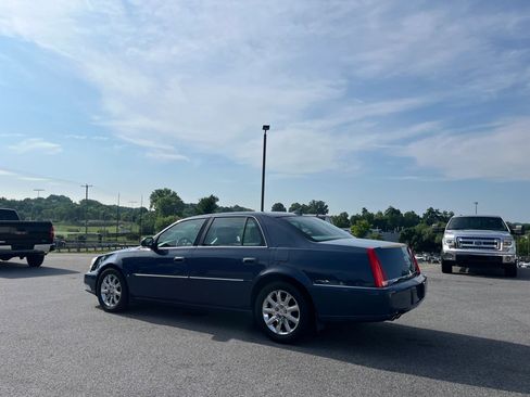 Used 2009 Cadillac DTS w/ Sun And Sound Package FWD image 4