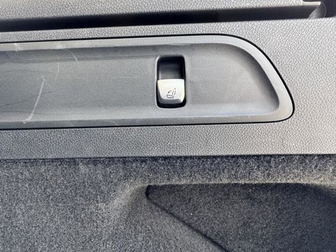 Used 2022 Mercedes-Benz GLC 300 image 25