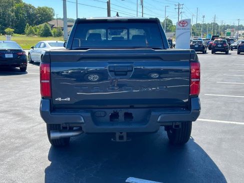 Used 2024 Toyota Tacoma SR5 w/ SR5 Upgrade Package image 29