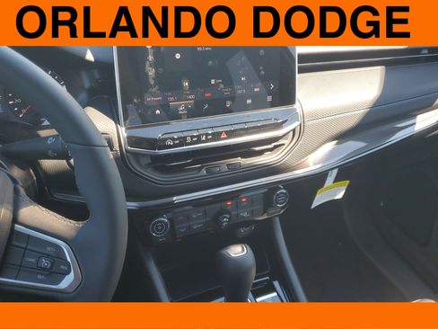 New 2026 Jeep Compass Latitude image 13