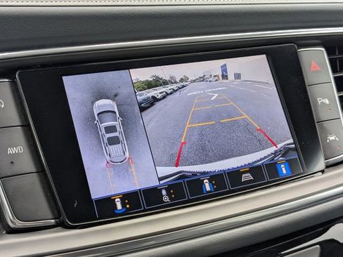 Used 2024 Buick Enclave Premium image 28