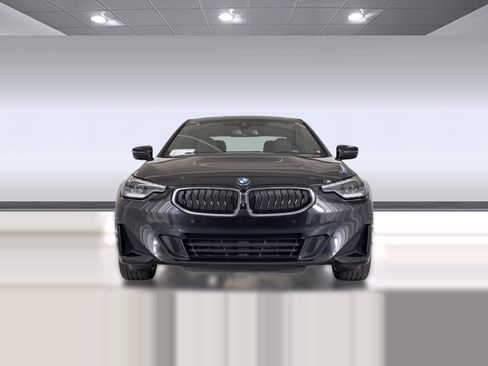 Used 2024 BMW 230i Coupe w/ Convenience Package RWD image 5