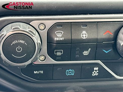 Used 2023 Jeep Wrangler Unlimited Sahara w/ Cold Weather Group image 26