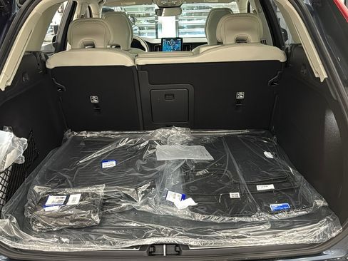New 2026 Volvo XC60 B5 Ultra w/ Protection Package Premier AWD/4WD image 29