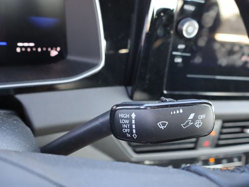 Used 2025 Volkswagen Jetta Sport FWD image 22