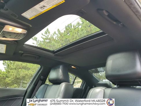 Used 2017 Dodge Charger SXT w/ AWD Premium Group image 21