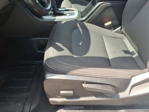 Used 2020 Chevrolet Colorado LT w/ Safety Package RWD image 14