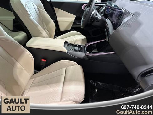 Used 2026 BMW X3 xDrive30i w/ Premium Package AWD/4WD image 17