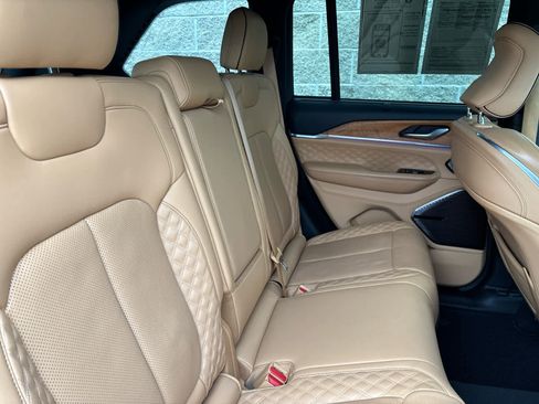 Used 2022 Jeep Grand Cherokee Summit image 26