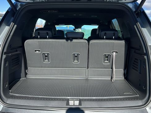 New 2026 Chevrolet Traverse LT w/ Midnight/Sport Edition image 11