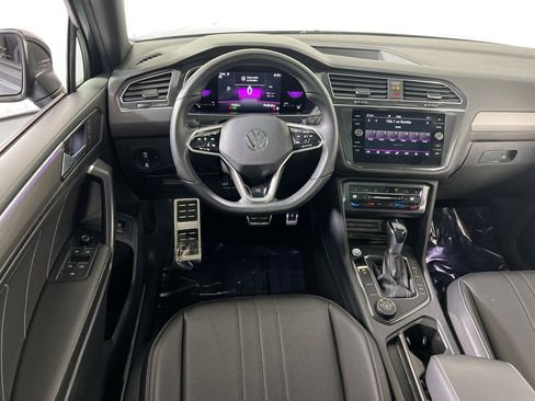 Used 2022 Volkswagen Tiguan SE R-Line image 22