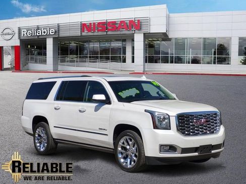 Used 2019 GMC Yukon XL Denali w/ Denali Ultimate Package AWD/4WD image 1