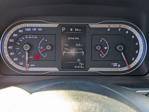 Used 2023 Hyundai Tucson SE image 17