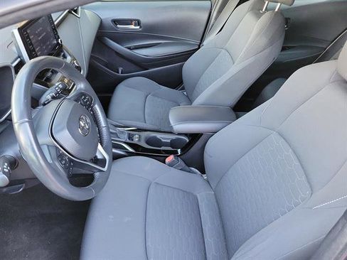 Used 2022 Toyota Corolla SE image 3